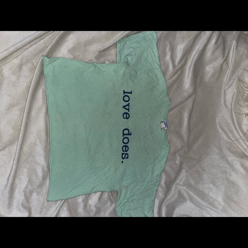 Self cropped t-shirt